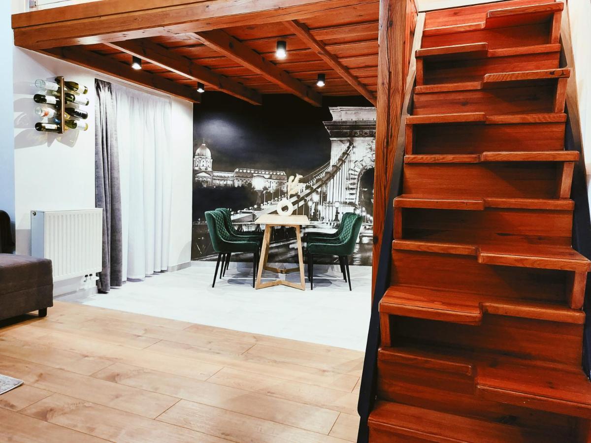 Square 16 Apartman - Absolutely Central Location With Self Check In Szombathely Buitenkant foto