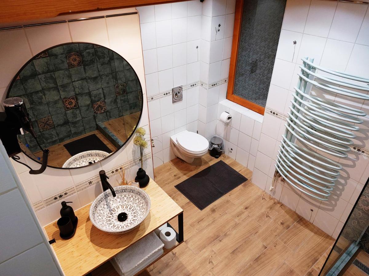 Square 16 Apartman - Absolutely Central Location With Self Check In Szombathely Buitenkant foto