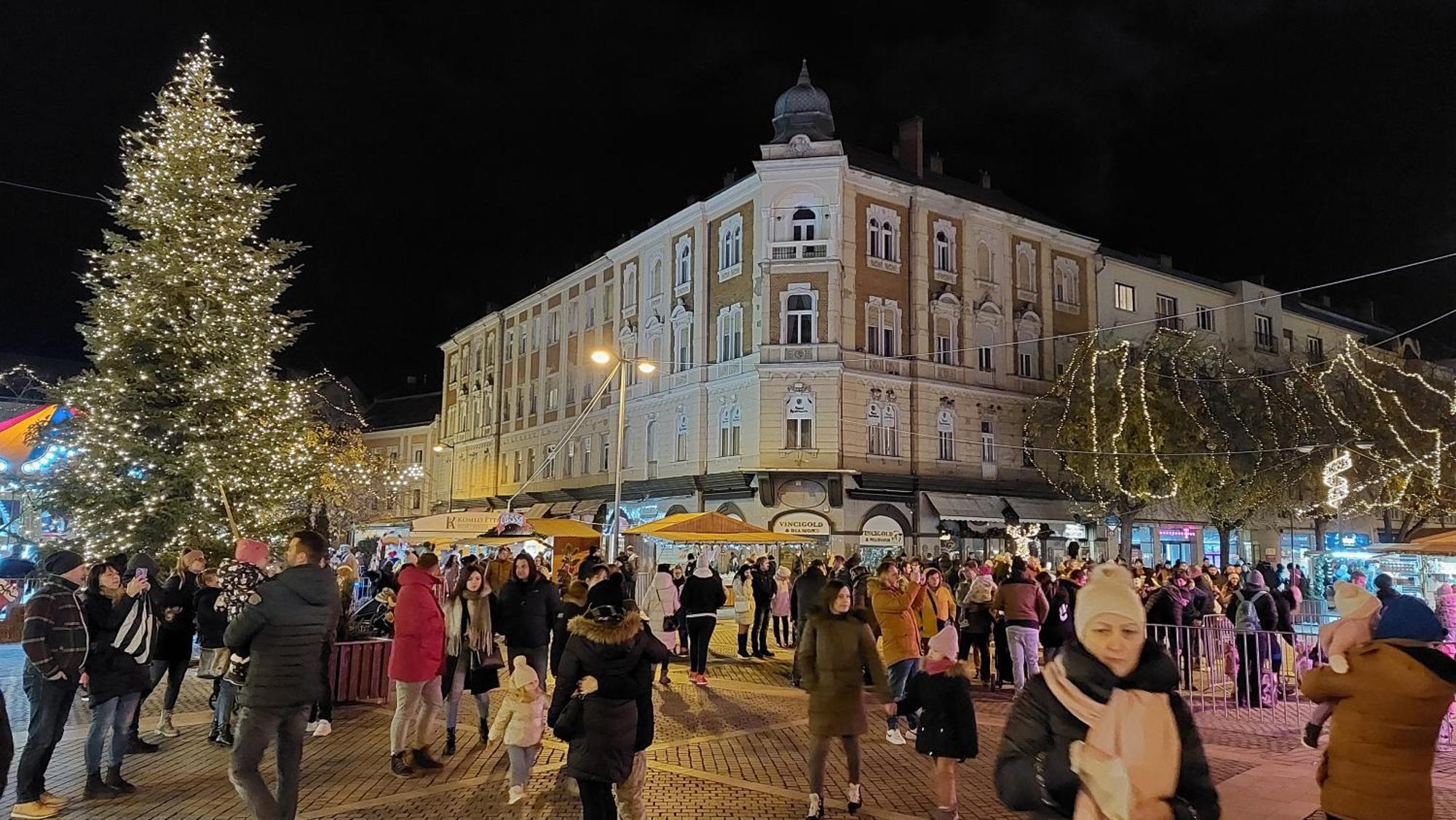 Square 16 Apartman - Absolutely Central Location With Self Check In Szombathely Buitenkant foto
